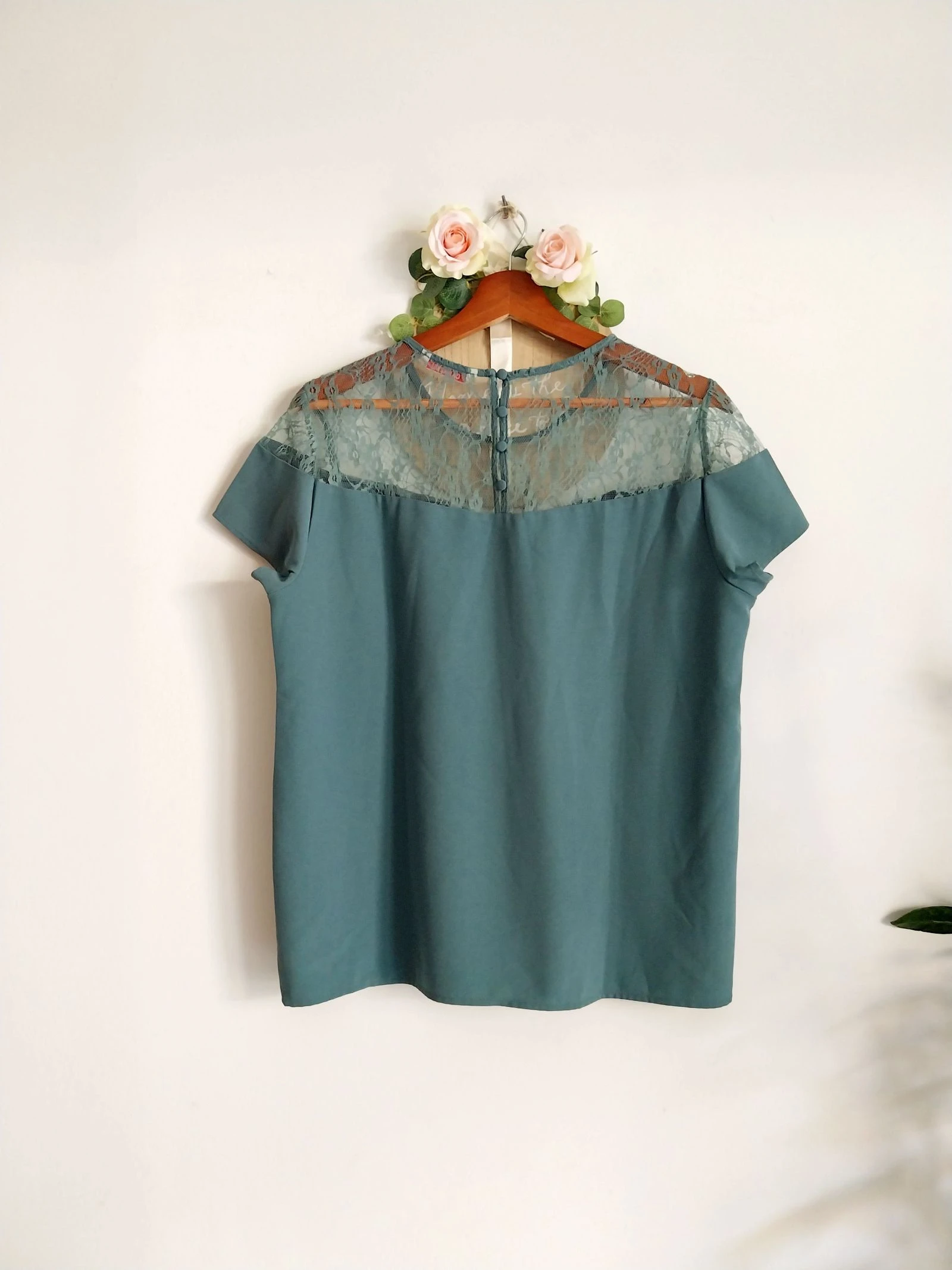 Sage green top with fine lace bust Camaieu Size 42 – photo 7